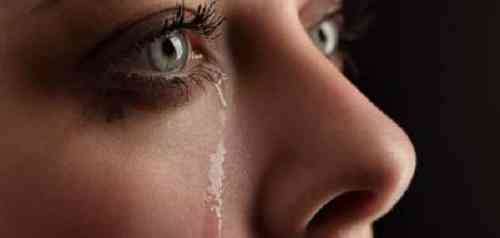 گریه در خواب برای یک زن متاهل ، یک زن مجرد ، و یک مرد برای ابن سیرین