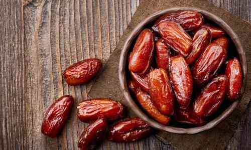 تعبیر خواب درباره خرما خوردن