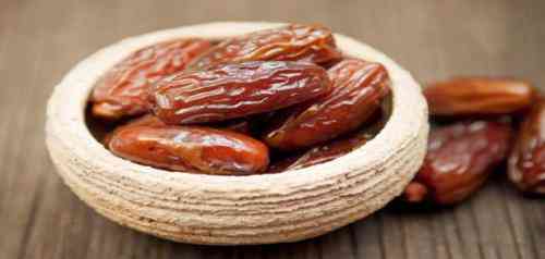 تعبیر خواب درباره خرما خوردن
